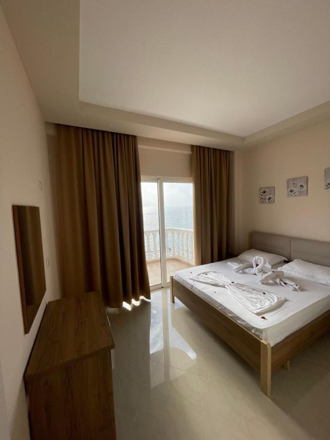 Seaside Apartmens Sarandë Esterno foto