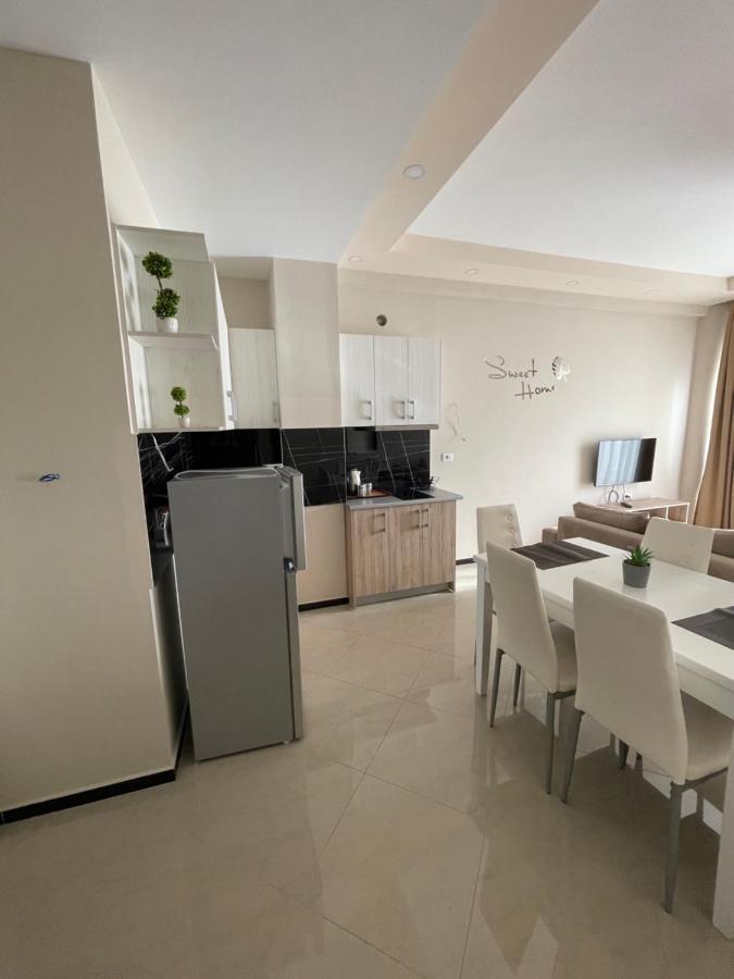 Seaside Apartmens Sarandë Esterno foto