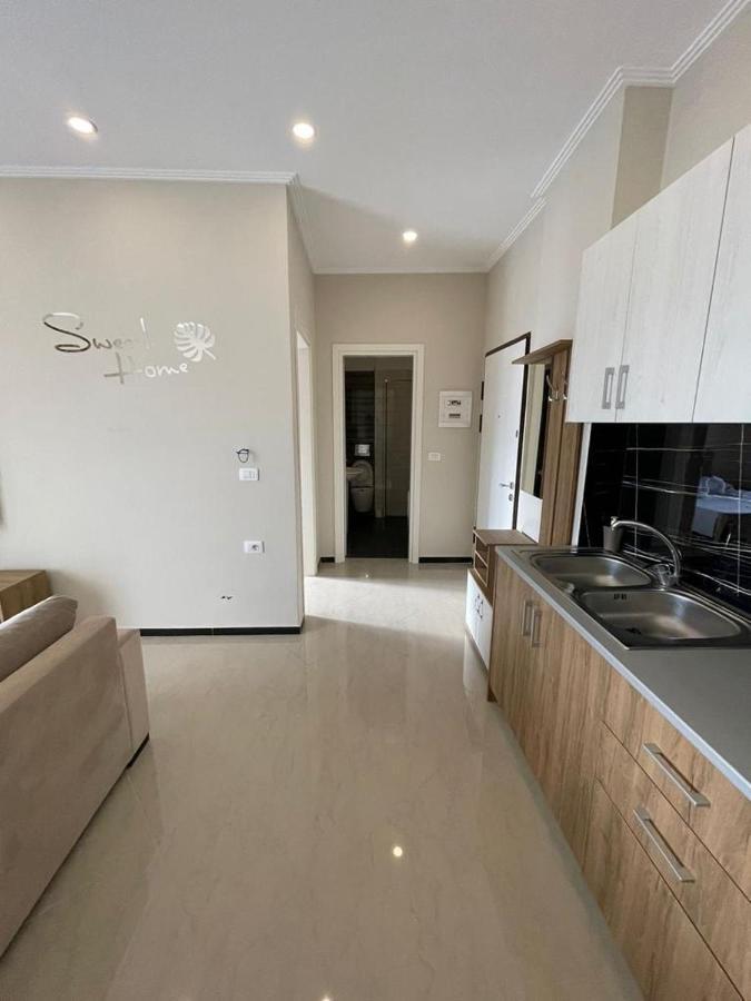 Seaside Apartmens Sarandë Esterno foto