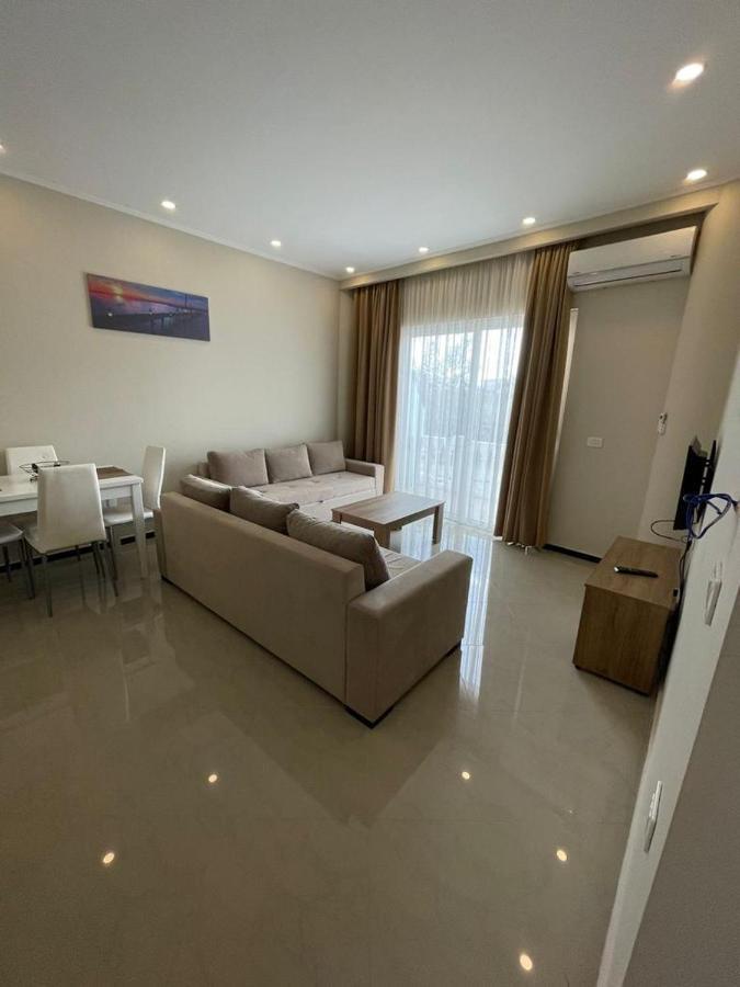 Seaside Apartmens Sarandë Esterno foto