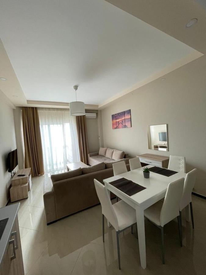 Seaside Apartmens Sarandë Esterno foto