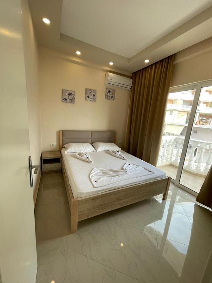 Seaside Apartmens Sarandë Esterno foto