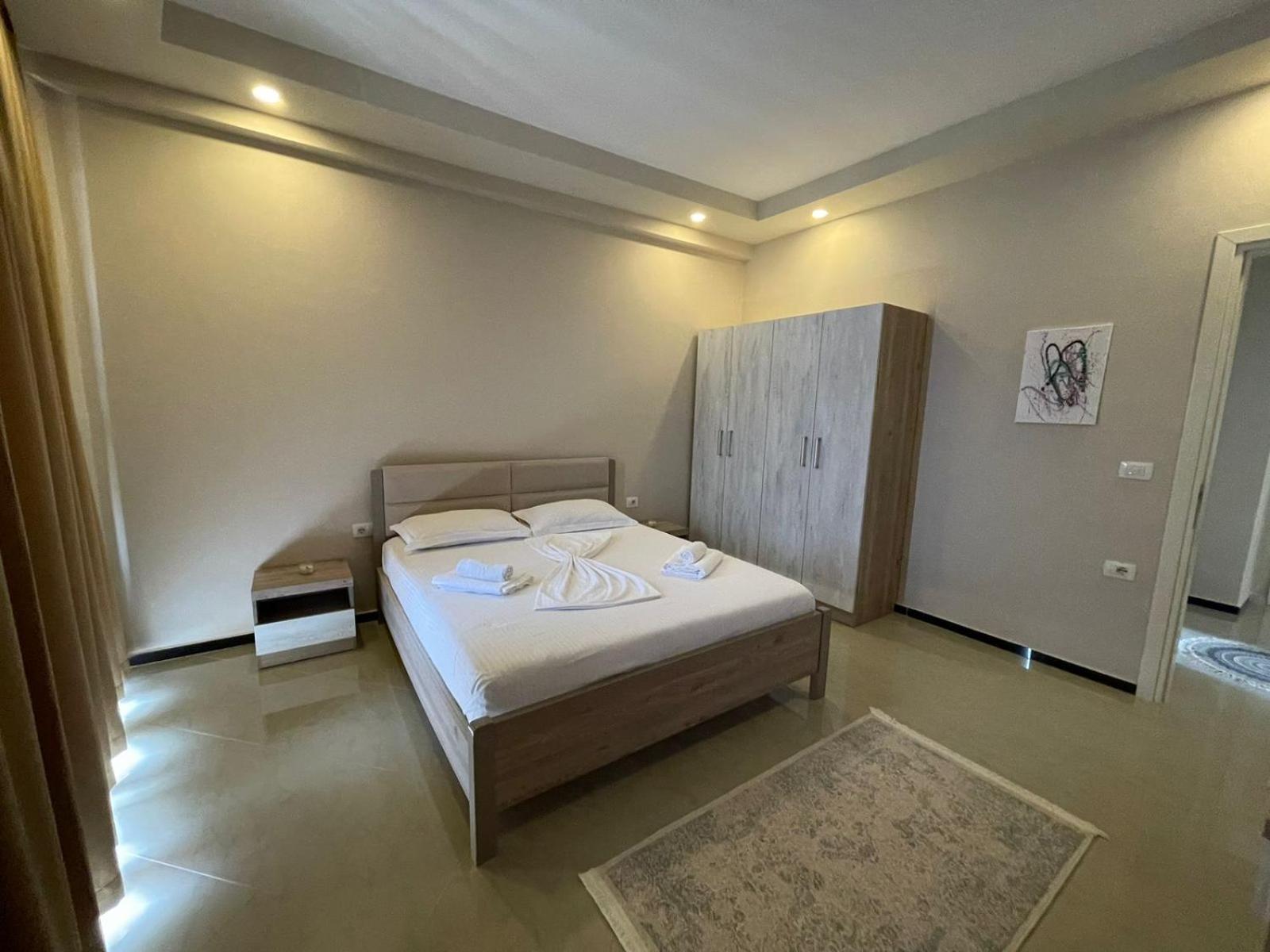 Seaside Apartmens Sarandë Esterno foto
