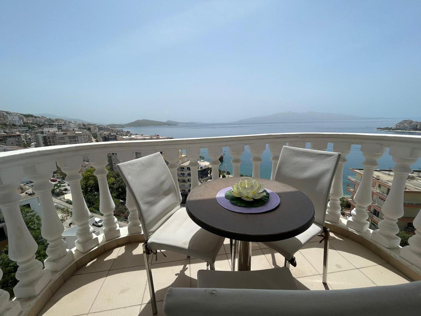 Seaside Apartmens Sarandë Esterno foto